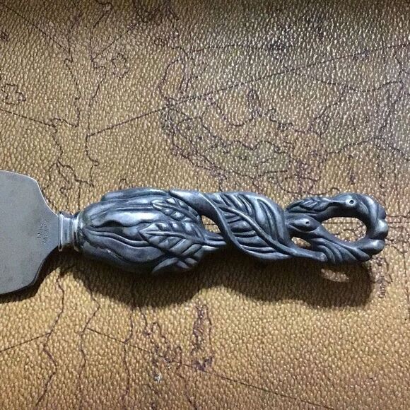 Magnolia platter 8 inch vintage Arthur court platter was unknown to handle servi - Picture 6 of 8